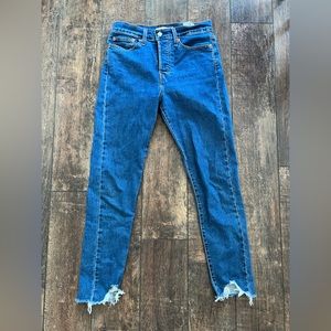 Levi’s Wedgie High Rise cropped jeans - size 27
